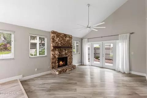 Living - 236 Pine Cone Trl, Ormond Beach, FL 32174 photo 3 of 6