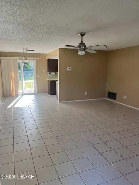 1725 Willow Oak Dr, Edgewater, FL 32132 photo 3