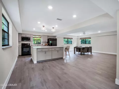 3168 Oak Ln, Edgewater, FL 32132 photo 2