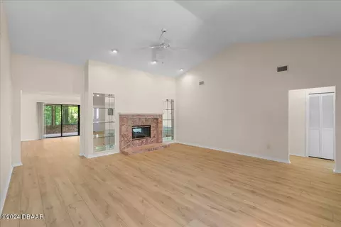 Living - 41 Forest View Way, Ormond Beach, FL 32174 photo 3 of 11