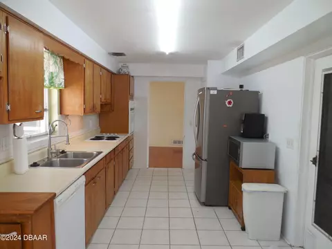 79 Jamestown Dr, Ormond Beach, FL 32176 photo 5