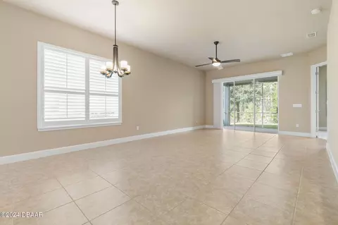 Living - 807 Aldenham Ln, Ormond Beach, FL 32174 photo 5 of 7