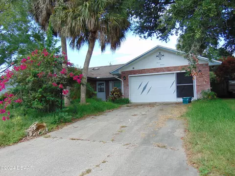 1113 Sunland Rd, Daytona Beach, FL 32114