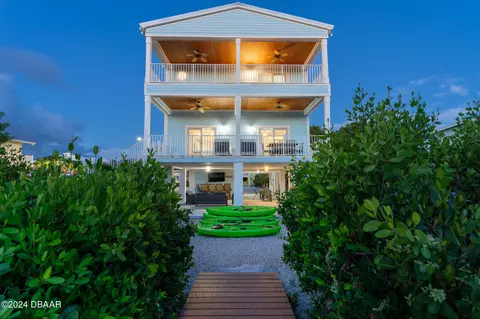 211 Anglers Dr S, Marathon, FL 33050