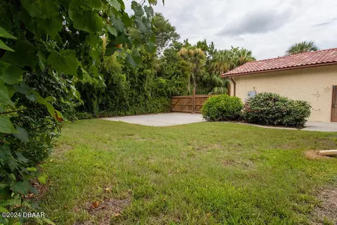 Exterior - 40 Standish Dr, Ormond Beach, FL 32176 photo 9 of 12