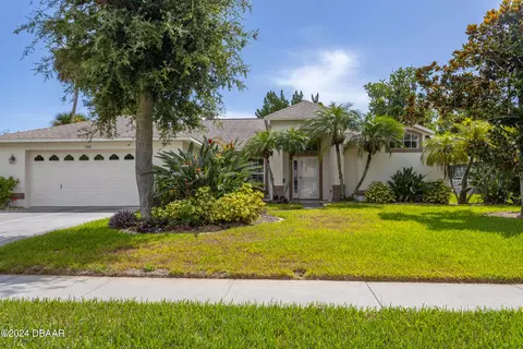 133 Deskin Dr, South Daytona, FL 32119