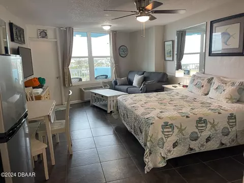 313 S Atlantic Ave #425, Daytona Beach, FL 32118