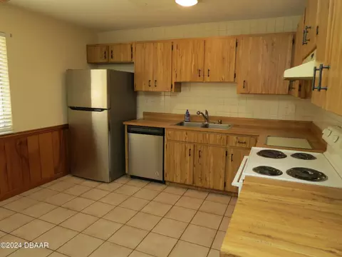 Kitchen - 2 Castle Manor Dr, Ormond Beach, FL 32174 photo 1 of 1