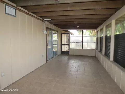 Exterior - 2 Castle Manor Dr, Ormond Beach, FL 32174 photo 2 of 8