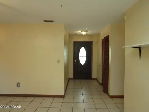 Entry Way - 2 Castle Manor Dr, Ormond Beach, FL 32174 photo 1 of 1