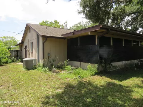 Exterior - 2 Castle Manor Dr, Ormond Beach, FL 32174 photo 5 of 8