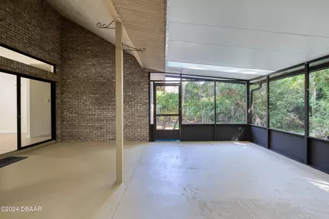 Exterior - 20 Coquina Point Dr, Ormond Beach, FL 32174 photo 7 of 8
