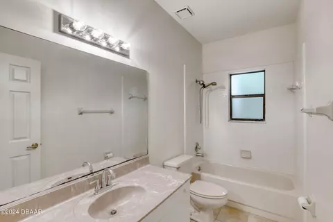 Bath - 20 Coquina Point Dr, Ormond Beach, FL 32174 photo 6 of 7