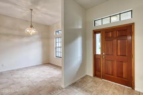 Entry Way - 20 Coquina Point Dr, Ormond Beach, FL 32174 photo 4 of 4