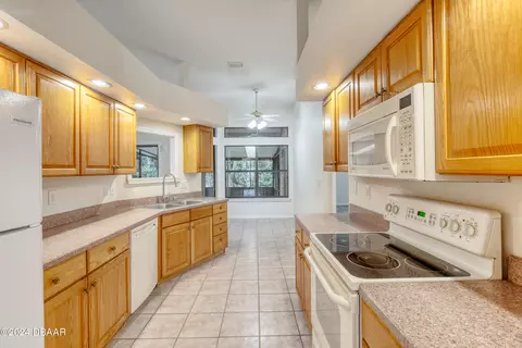 Kitchen - 20 Coquina Point Dr, Ormond Beach, FL 32174 photo 1 of 3