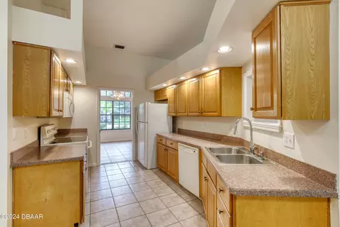 Kitchen - 20 Coquina Point Dr, Ormond Beach, FL 32174 photo 3 of 3