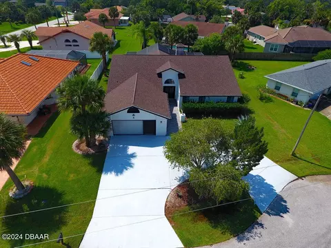 5 Center Pl, Palm Coast, FL 32137