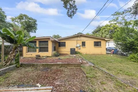 Exterior - 702 Cordova Ave, Ormond Beach, FL 32174 photo 3 of 6