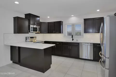Kitchen - 13 Sea Hawk Dr, Ormond Beach, FL 32176 photo 3 of 5