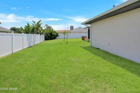 Exterior - 13 Sea Hawk Dr, Ormond Beach, FL 32176 photo 7 of 8