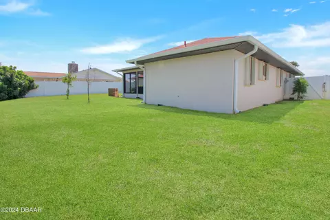 Exterior - 13 Sea Hawk Dr, Ormond Beach, FL 32176 photo 6 of 8