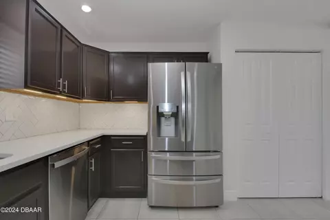 Kitchen - 13 Sea Hawk Dr, Ormond Beach, FL 32176 photo 2 of 5