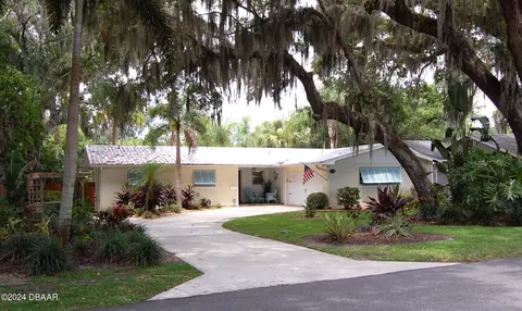 1310 Live Oak St, New Smyrna Beach, FL 32168