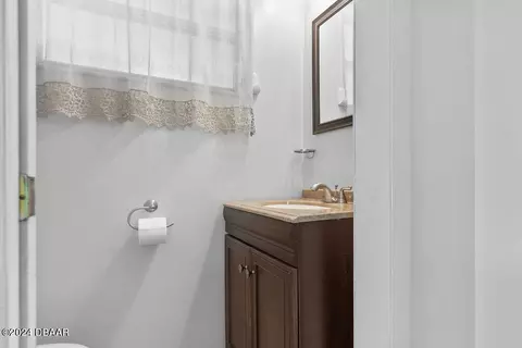 Bath - 2620 Orange Tree Dr, Edgewater, FL 32141 photo 2 of 4
