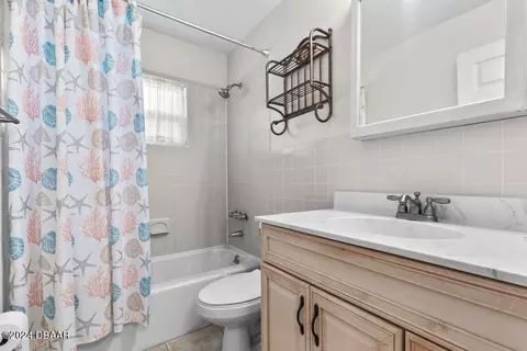 Bath - 2620 Orange Tree Dr, Edgewater, FL 32141 photo 3 of 4