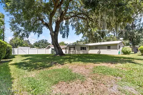 Exterior - 2620 Orange Tree Dr, Edgewater, FL 32141 photo 2 of 8