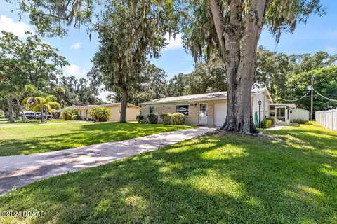 Exterior - 2620 Orange Tree Dr, Edgewater, FL 32141 photo 7 of 8