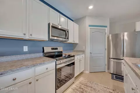 Kitchen - 136 Old Mill Pond Rd, Edgewater, FL 32141 photo 4 of 8