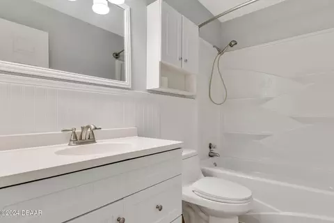 Bath - 1515 Mango Tree Dr, Edgewater, FL 32132 photo 1 of 2