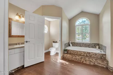 Bath - 15 Fernery Trl, Ormond Beach, FL 32174 photo 2 of 5