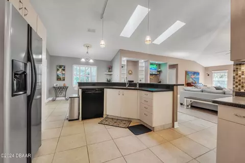 Kitchen - 15 Fernery Trl, Ormond Beach, FL 32174 photo 3 of 4