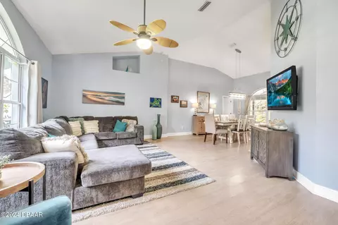Living - 15 Fernery Trl, Ormond Beach, FL 32174 photo 3 of 4