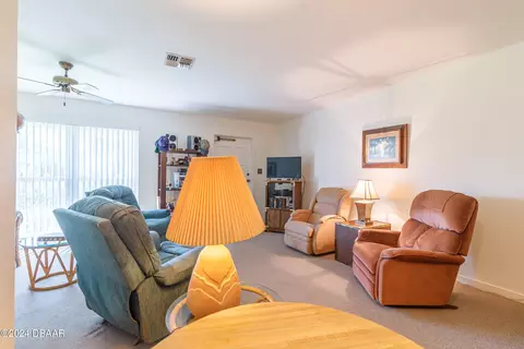 Living - 2600 SE 7th Ave, Ocala, FL 34471 photo 2 of 2