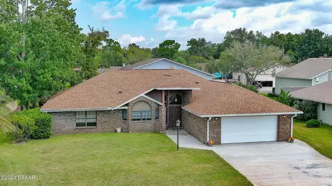 2535 Cross Country Dr, Port Orange, FL 32128