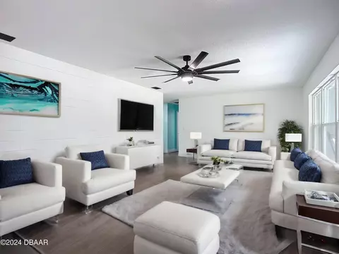 Living - 56 Oak Ave, Ormond Beach, FL 32174 photo 1 of 11