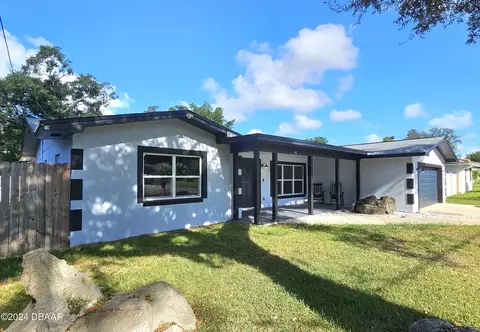 56 Oak Ave, Ormond Beach, FL 32174