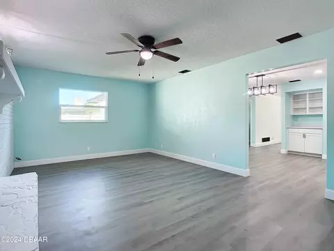 Living - 56 Oak Ave, Ormond Beach, FL 32174 photo 10 of 11