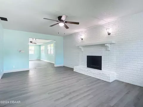 Living - 56 Oak Ave, Ormond Beach, FL 32174 photo 8 of 11