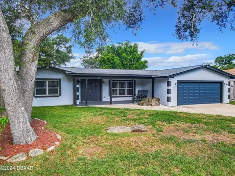 Exterior - 56 Oak Ave, Ormond Beach, FL 32174 photo 2 of 11
