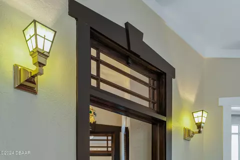 Entry Way - 272 Putnam Ave, Ormond Beach, FL 32174 photo 6 of 7