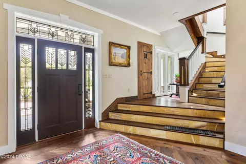 Entry Way - 272 Putnam Ave, Ormond Beach, FL 32174 photo 3 of 7