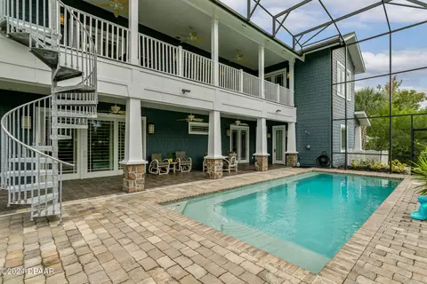 Exterior - 272 Putnam Ave, Ormond Beach, FL 32174 photo 4 of 17