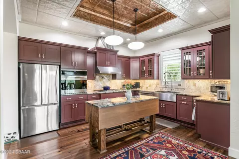 Kitchen - 272 Putnam Ave, Ormond Beach, FL 32174 photo 2 of 6