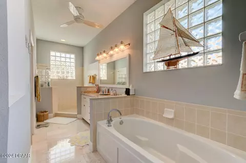 Bath - 3814 Islamorada Dr, Ormond Beach, FL 32176 photo 5 of 6