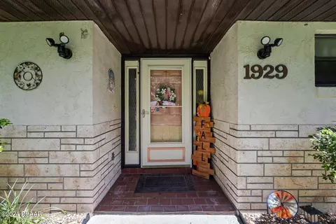 1929 Mango Tree Dr, Edgewater, FL 32141 photo 2
