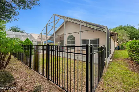 Exterior - 407 Seabrook Rd, Ormond Beach, FL 32174 photo 3 of 9